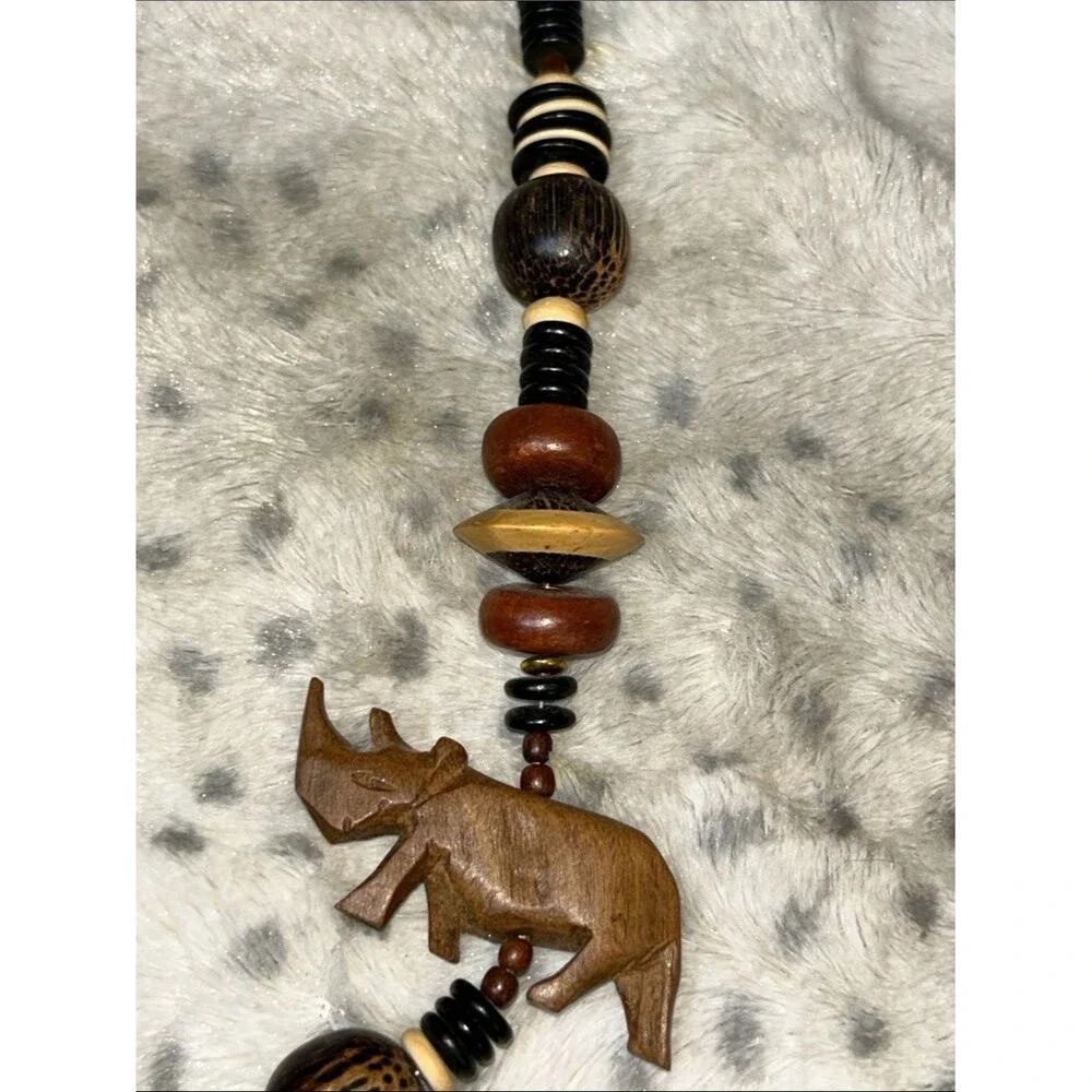 Handcrafted Vintage Wooden Animal Pendant Necklace - Women Jewelry EUC